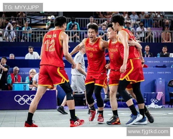 深度对话:探索杨军在篮球世界中的成长与奋斗历程