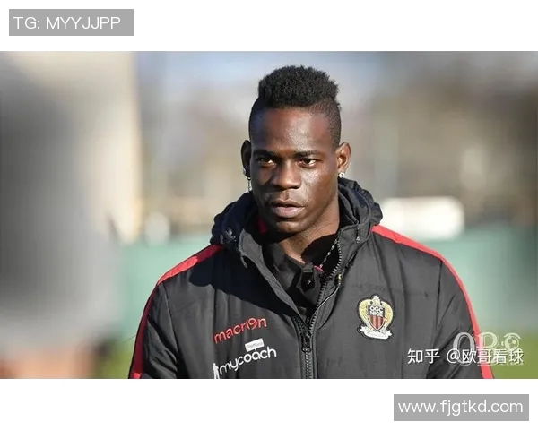 足球明星堕落之路揭秘从绿茵场到法庭的惊人转变与背后的真相 足球明星堕落之路揭秘从绿茵场到法庭的惊人转变与背后的真相